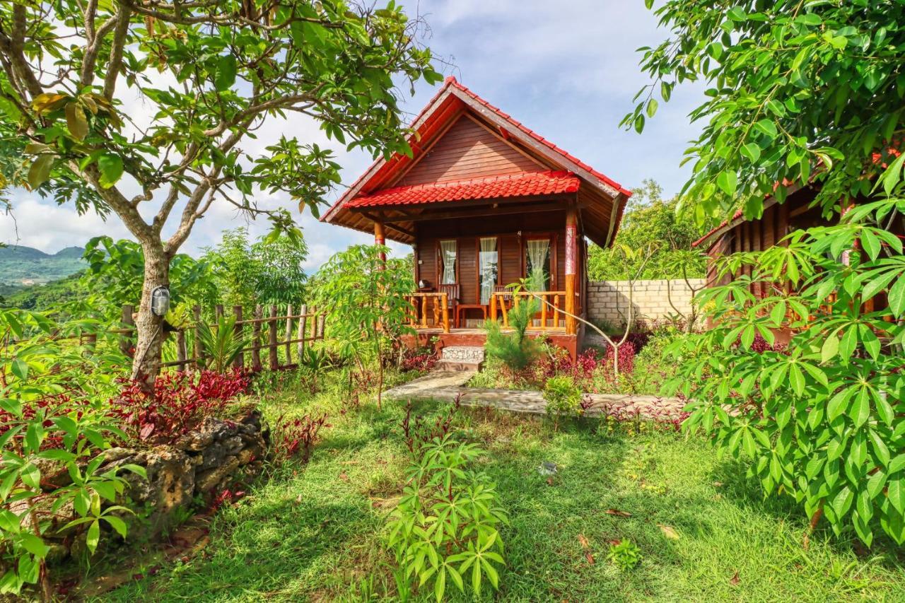 Ayu Hill Bungalows Toyapakeh Exterior photo